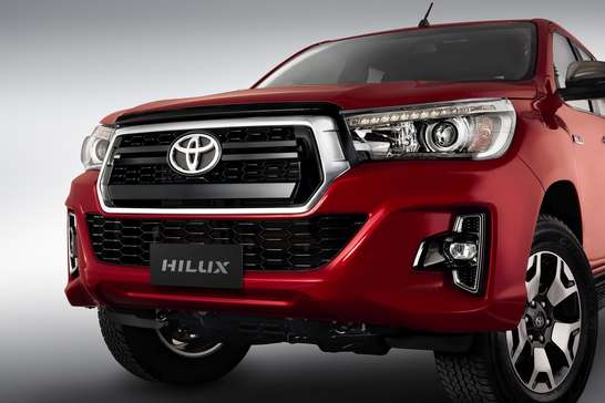 Toyota Hilux ganha novo desenho