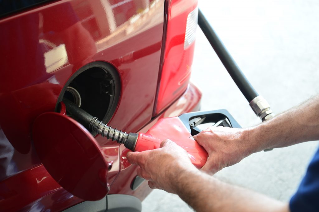 Gasolina sobe em 17 estados e DF, diz ANP; valor médio avança 0,02% no País