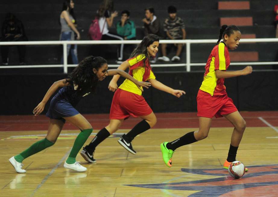 Futsal e queimada abrem os Jogos Escolares infantis
