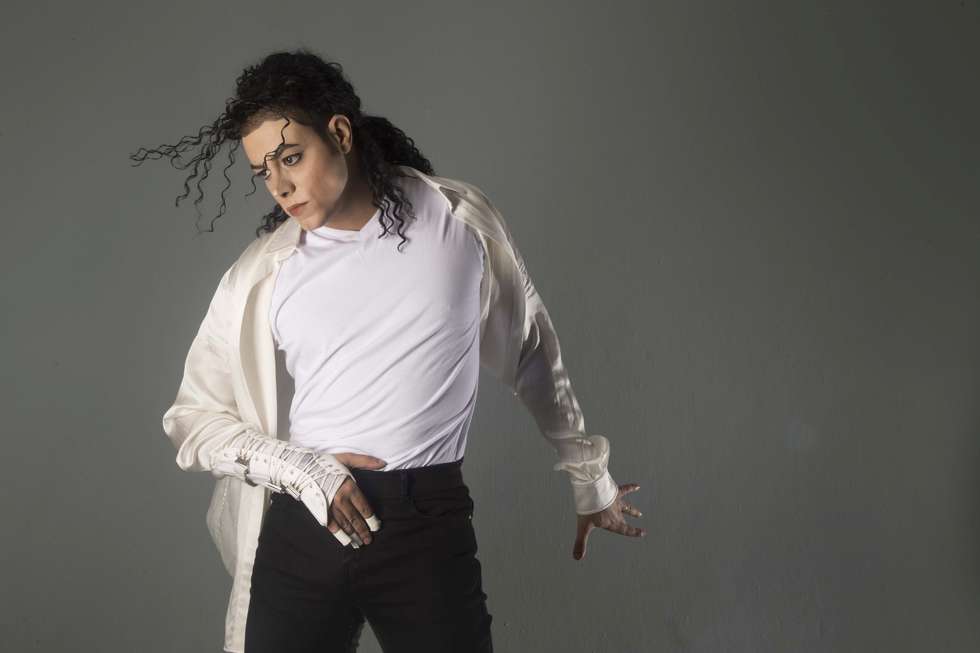 Rodrigo Teaser, cover de Michael Jackson, se apresenta em Sorocaba