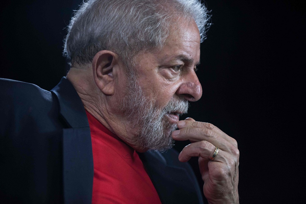 Lula questiona valor da multa de R$ 4,9 milhões e não pede semiaberto