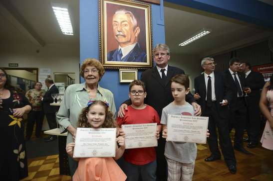 Politécnico premia vencedores do concurso de Redação, Poesia e Desenho