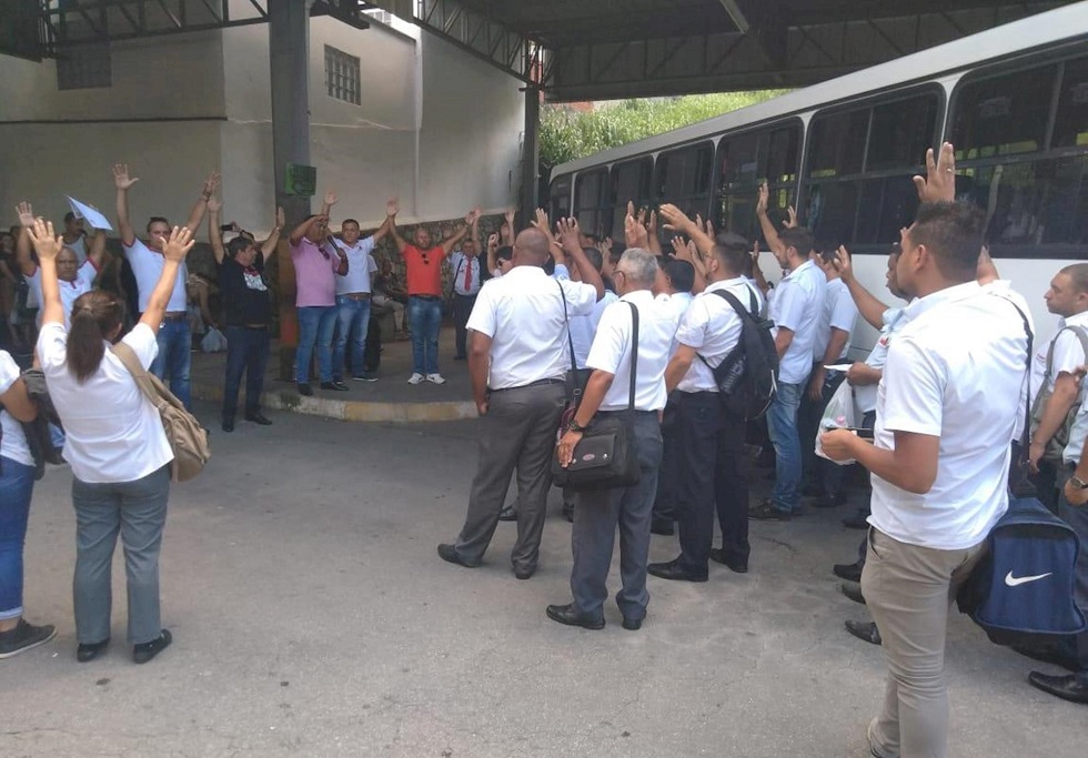 Funcionários da Mirage Transportes realizaram assembleia. Crédito da Foto: Divulgação/Sindicato do Rodoviários