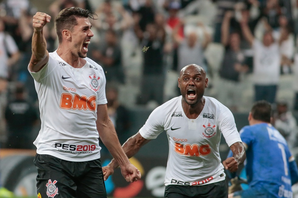 Danilo Avelar, do Corinthians, comemora seu gol contra o Avenida-RS na segunda fase da Copa do Brasil. Crédito da Foto: Marcello Zambrana/AGIF/Estadão Conteúdo (20/2/2019)