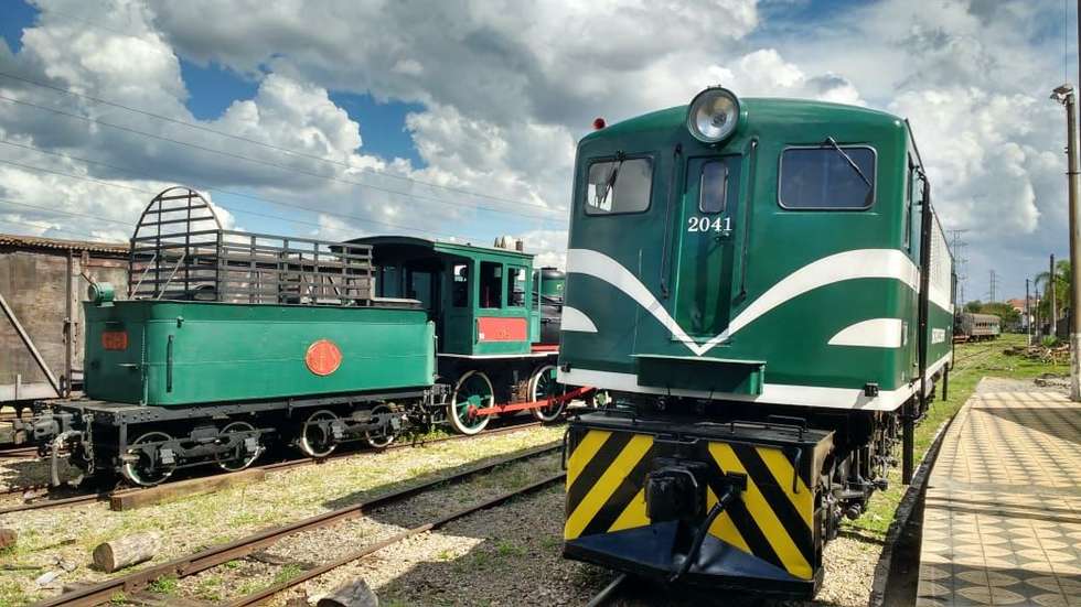 Locomotiva elétrica restaurada estará aberta para visitação
