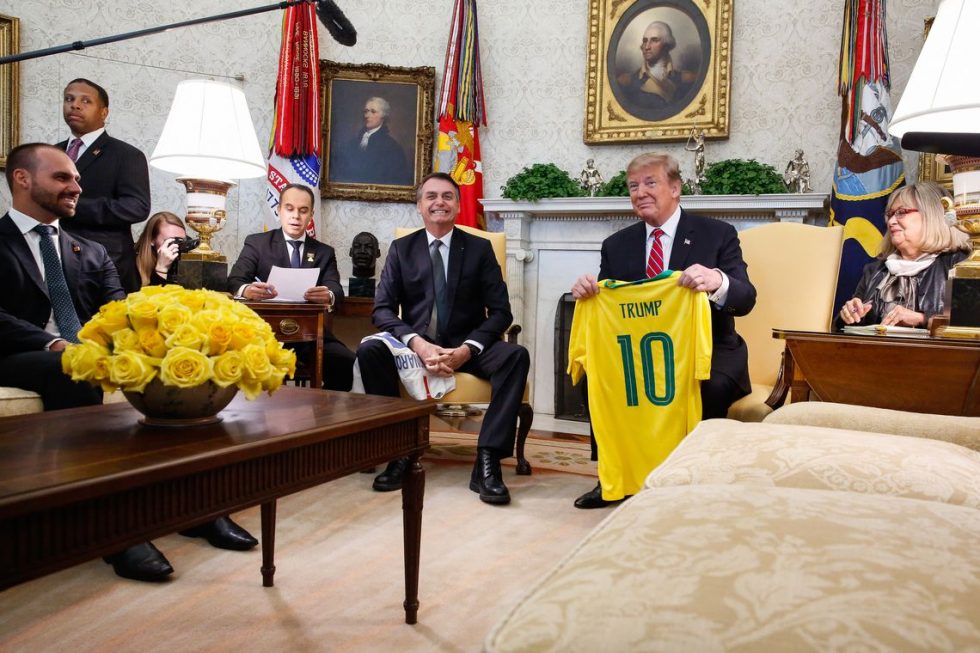 Bolsonaro diz que retorna dos EUA com “a sensação de missão cumprida”