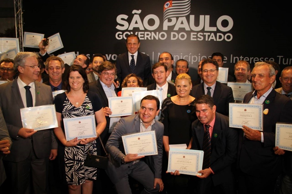 Prefeitos de Votorantim e Araçoiaba da Serra recebem certificação de MITs