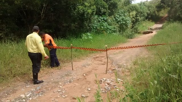 Defesa Civil de Boituva interditada estrada que dá acesso ao bairro Pinhal