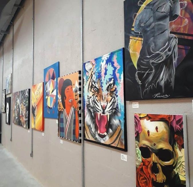 Pátio Cianê sedia exposição de obras de artistas da região