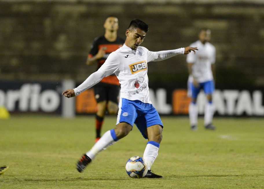 A vez de Fabrício Oya