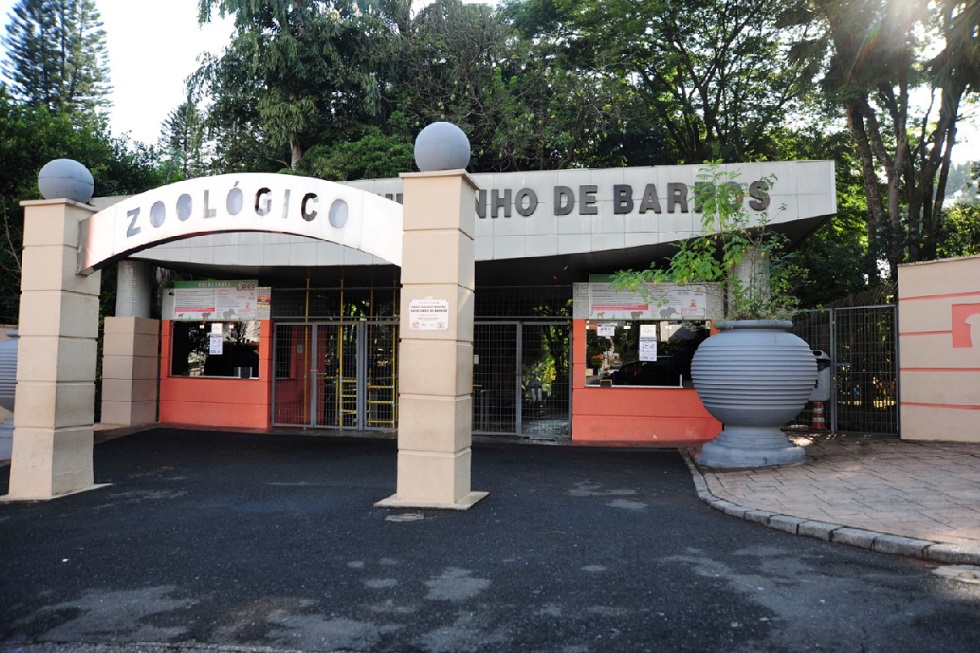 Portaria do Parque Zoológico Municipal "Quinzinho de Barros"