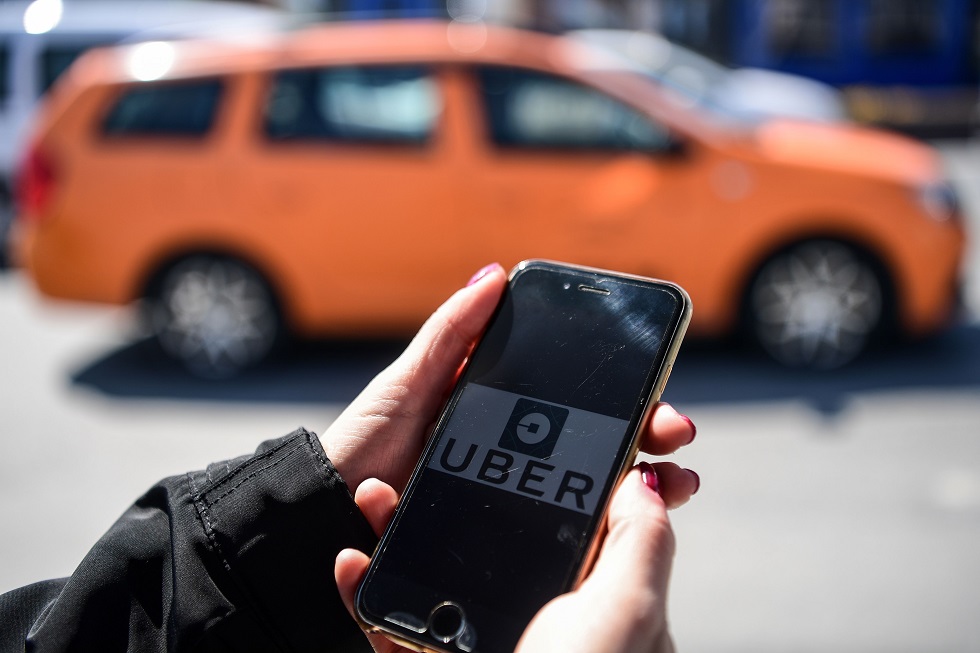 Aumento do uso de aplicativos com Uber impacta no valor de financiamento dos veículos - Foto: Ozan Kose/AFP (30/03/2018)