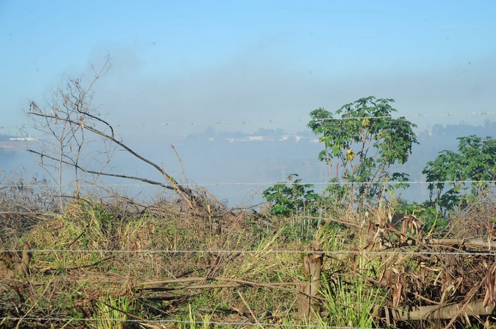 Incêndio atinge área com pás eólicas em Sorocaba