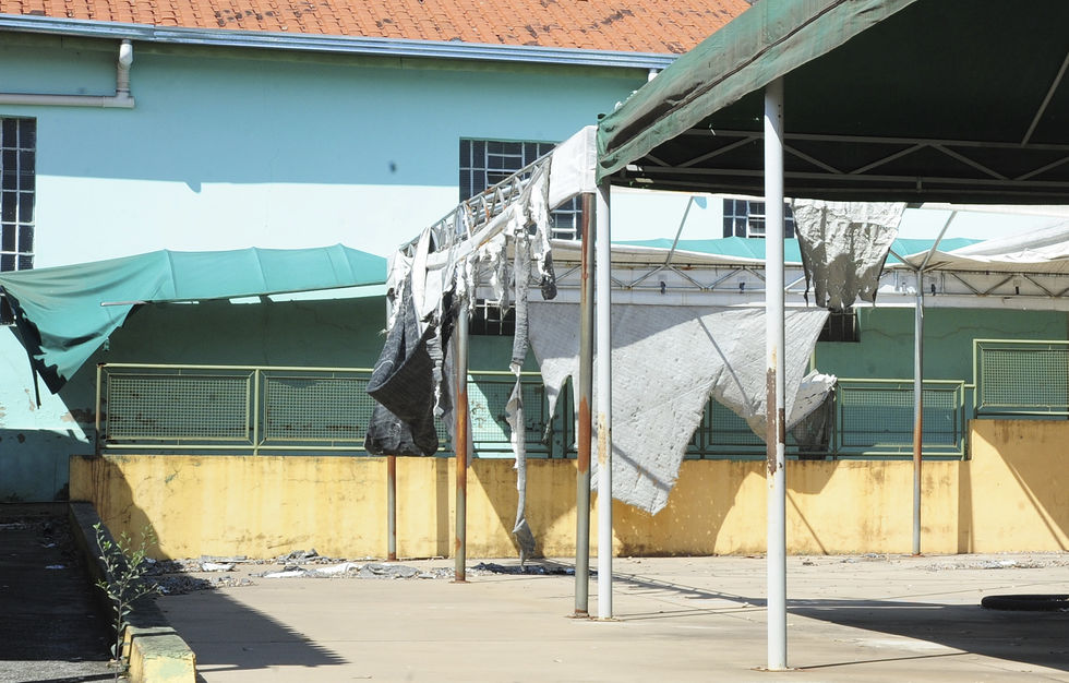 Moradores da Vila Angélica temem invasão de prédio público abandonado no bairro