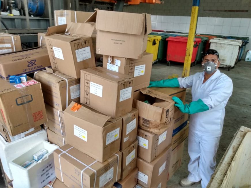 Remédios apreendidos em depósito clandestino são descartados em Sorocaba