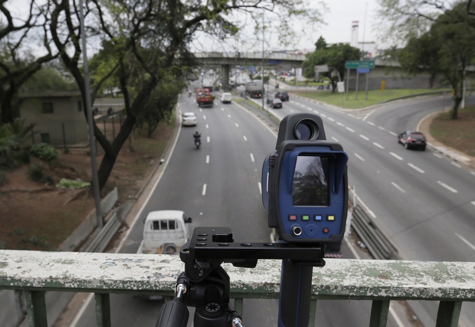Resolução do Contran proíbe o uso de radares ocultos no Brasil