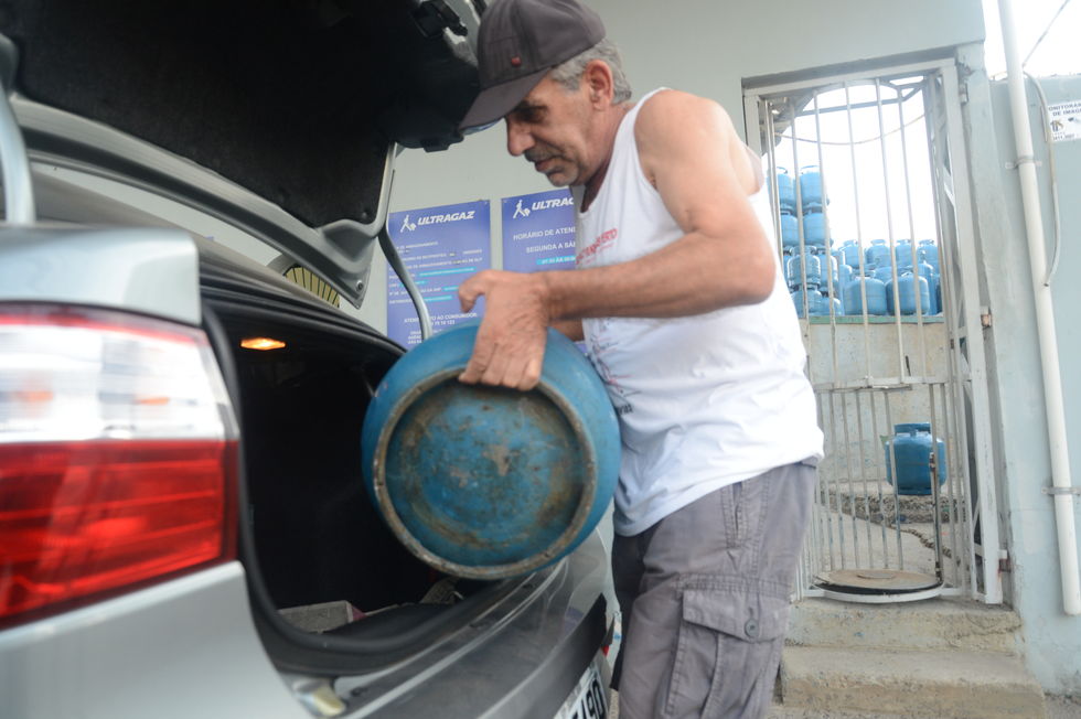 Preço do botijão de gás custa R$ 75 em Sorocaba