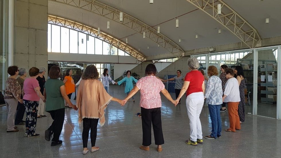 Dança circular tem cada vez mais adeptos em Sorocaba