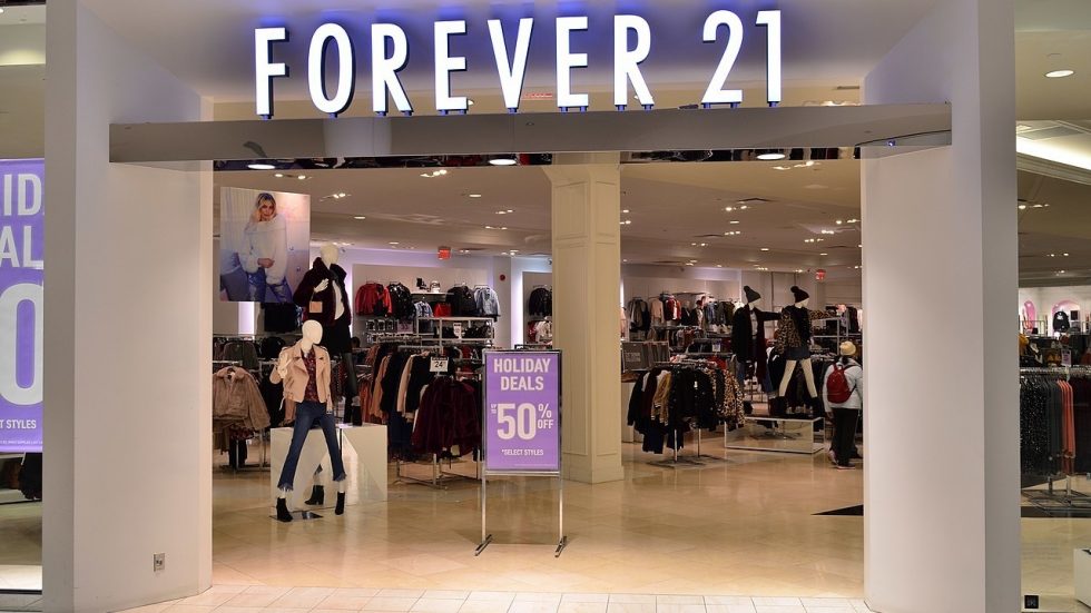 Em concordata, Forever 21 fechará lojas • GBLjeans