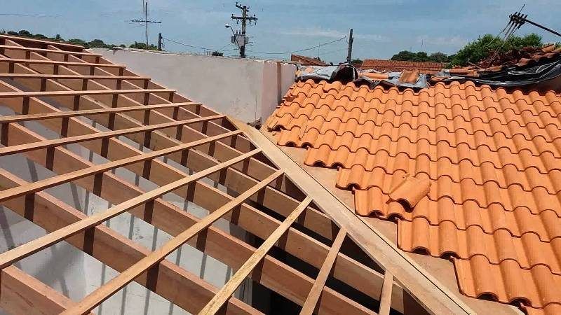 Estrutura para telhado: aço ou madeira?
