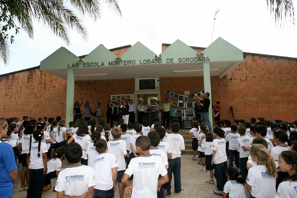 Escola Monteiro Lobato