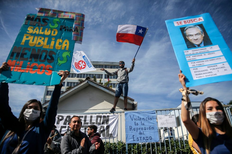 Presidente do Chile se reúne com lideranças em busca de um acordo