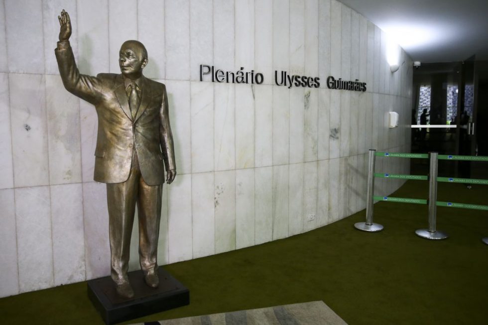 Câmara faz homenagem aos 103 anos de nascimento de Ulysses Guimarães