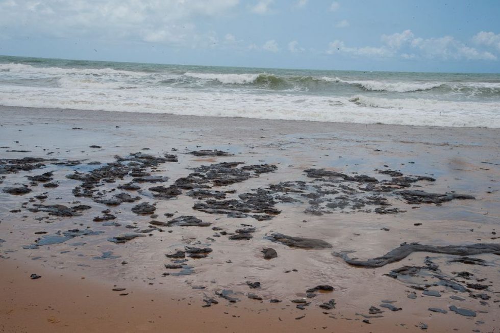 Surgem novas manchas de óleo no litoral sul do Rio Grande Norte