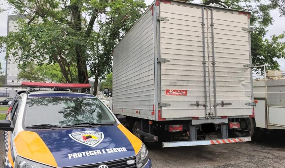 Caminhão roubado em Sorocaba é localizado pela Guarda Civil
