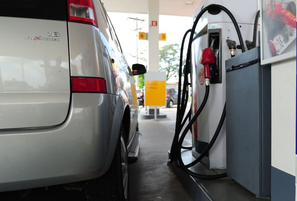 Aplicativo acompanha preços de combustíveis