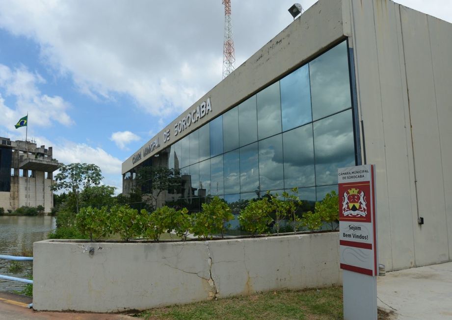 Tribunal de Contas orienta Câmara de Sorocaba a reduzir assessores