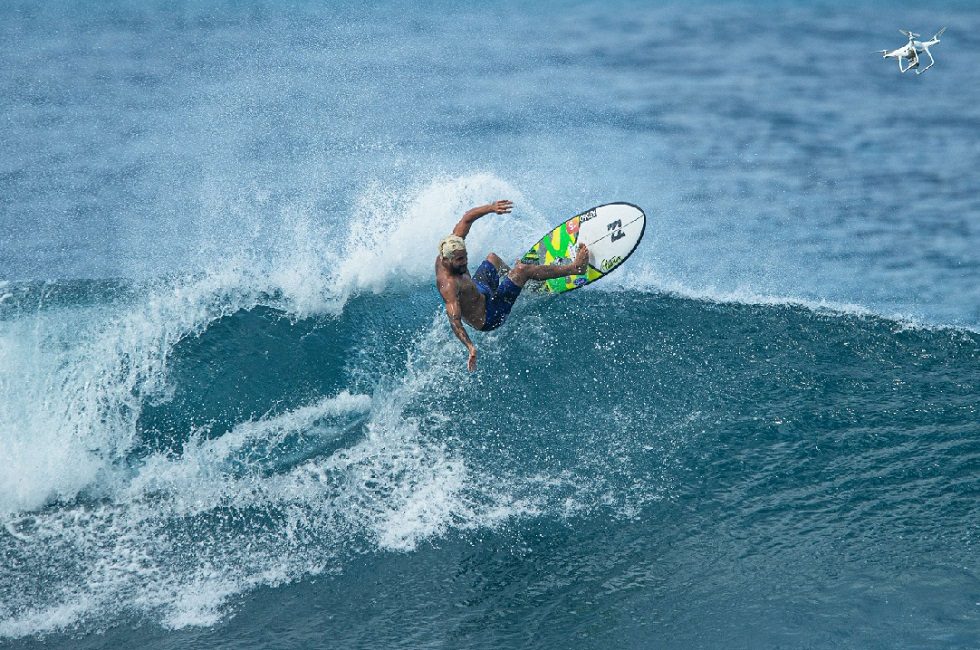 Ítalo Ferreira é campeão mundial de surfe