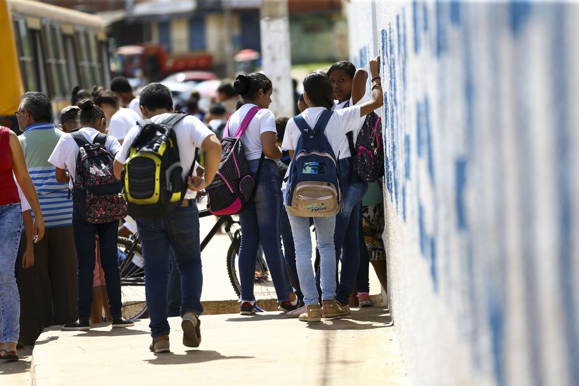 O MEC quer aumentar em 3,2 milhões o número de matrículas no ensino integral nas escolas públicas de todo o País 