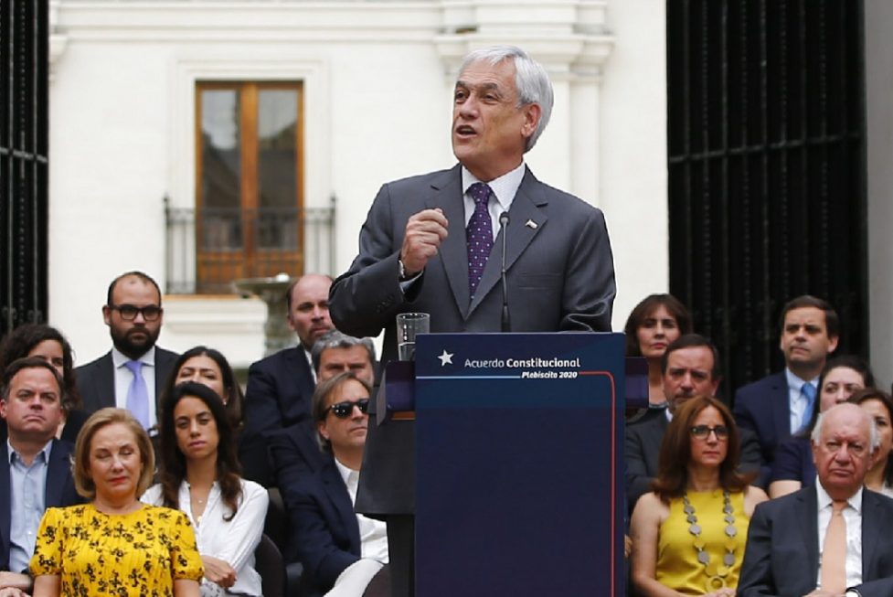 Presidente do Chile promulga lei que habilita plebiscito para mudar Constituição