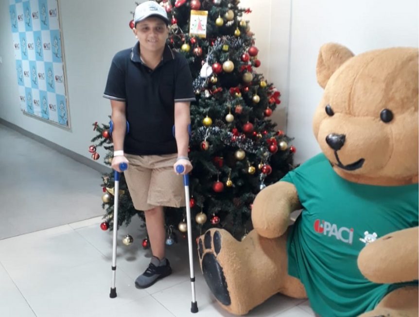 Jovem com câncer tem perna amputada e faz campanha para ganhar prótese em Sorocaba