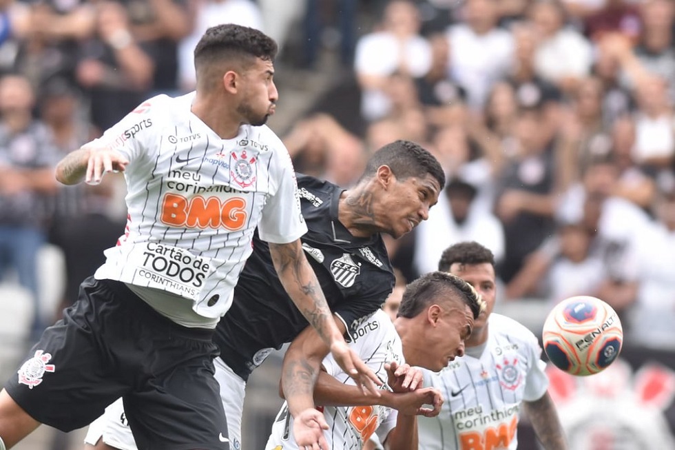 Com gols 'relâmpagos', Corinthians derrota o Santos em seu 1º clássico do ano