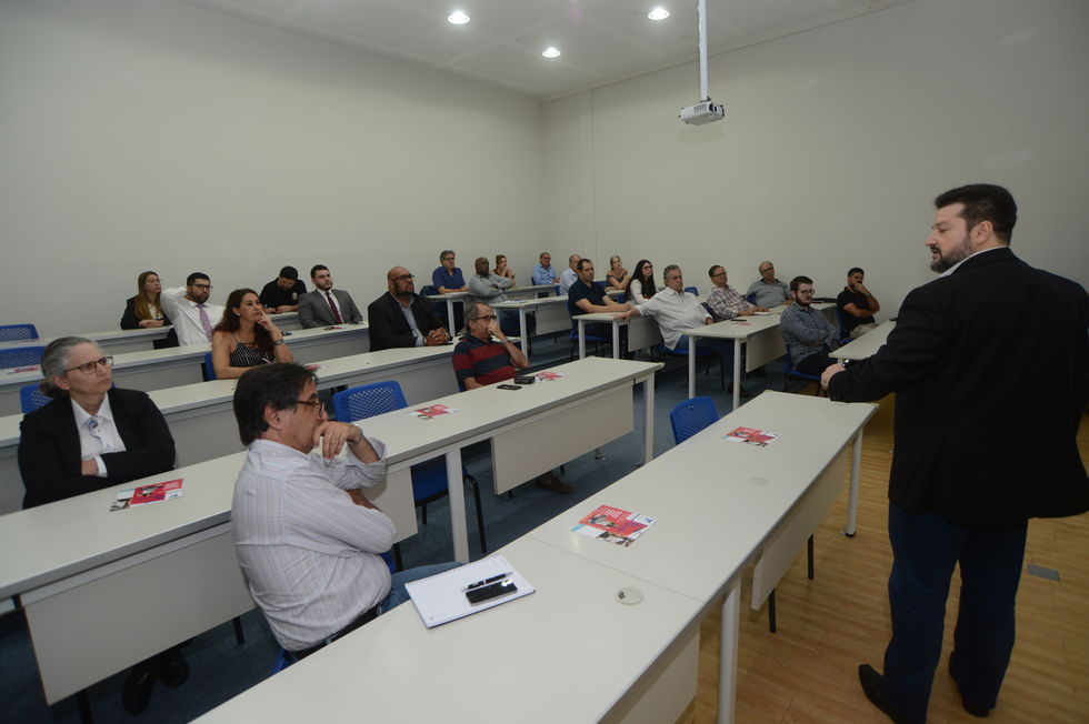 Workshop no Cecap aborda governança