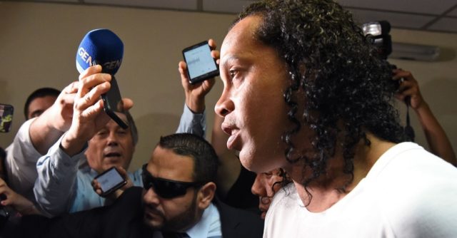 Ronaldinho continuará sendo investigado no Paraguai