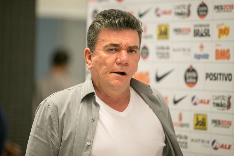 Sanchez promete quitar as dívidas do Corinthians