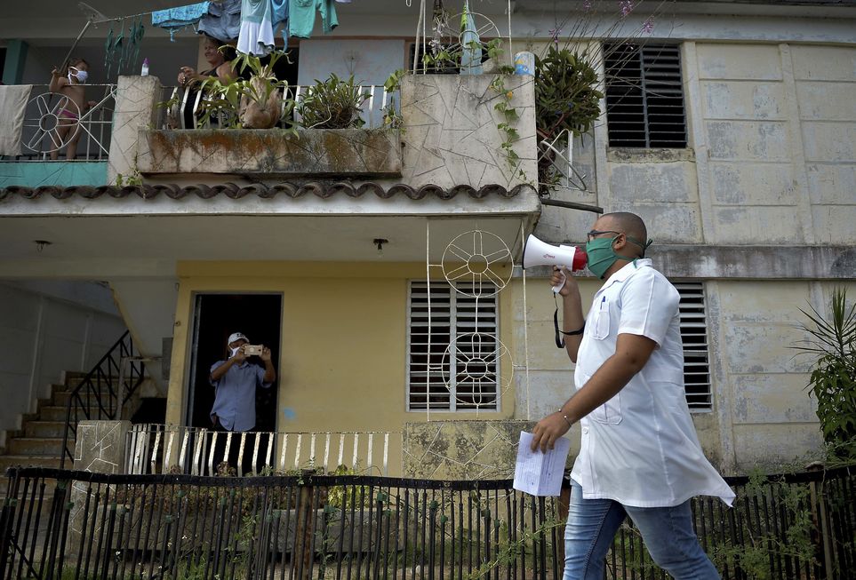 Cuba aposta no controle de assintomáticos