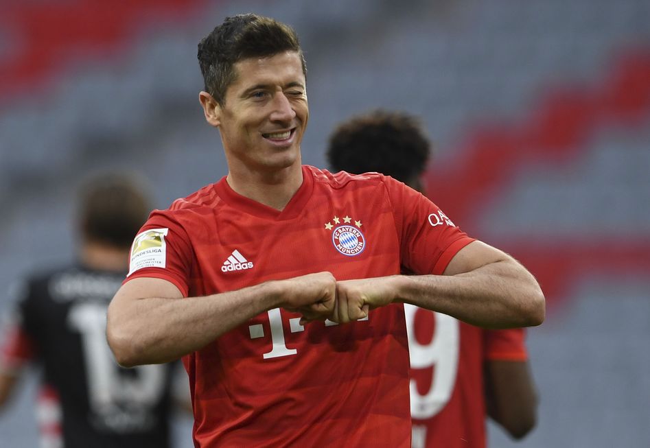 Lewa comanda vitória do Bayern pelo Alemão
