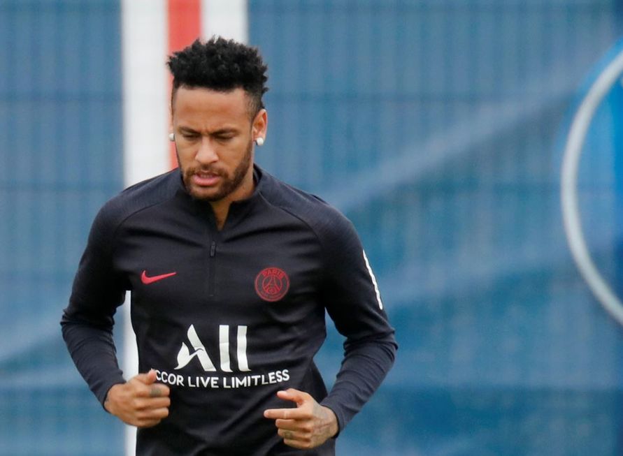 Neymar recusa R$ 600 mi do PSG, diz jornal