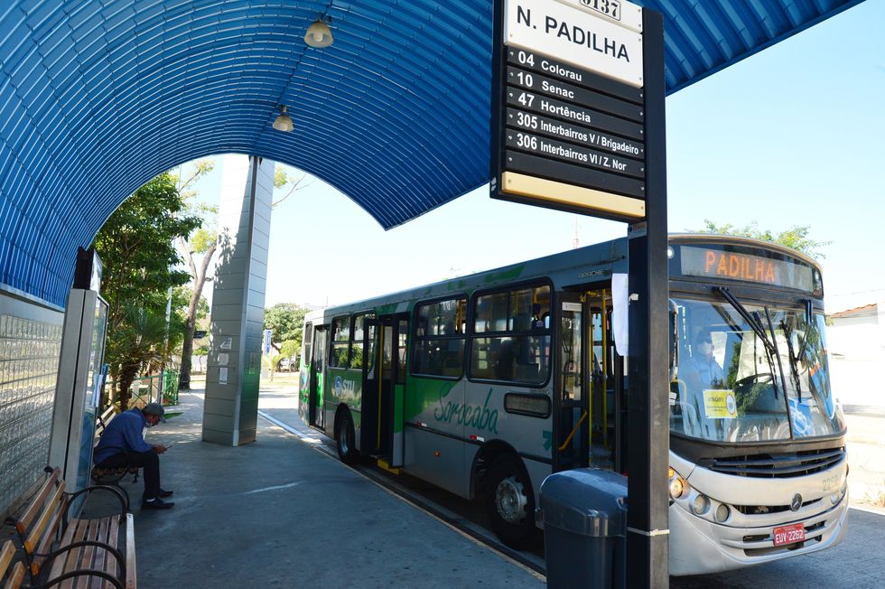 Usuários de ônibus reclamam de alterações nos horários