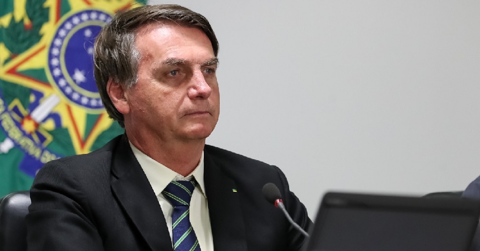 Bolsonaro: ordens absurdas não se cumprem, temos que botar limite nessas questões