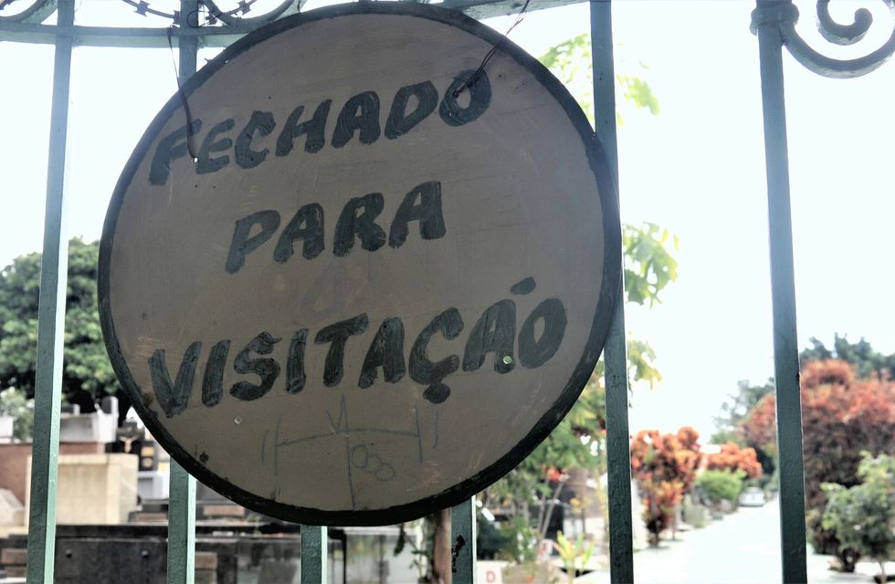 Cemitérios não terão visitas e exumações
