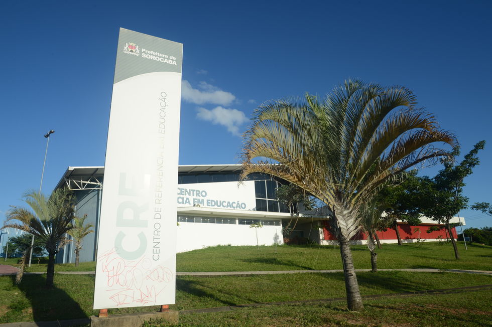Professores da rede municipal de ensino voltam ao trabalho