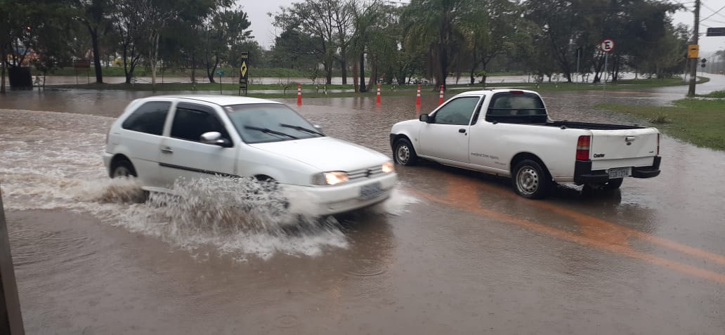 Chuva traz problemas para a cidade de Sorocaba 