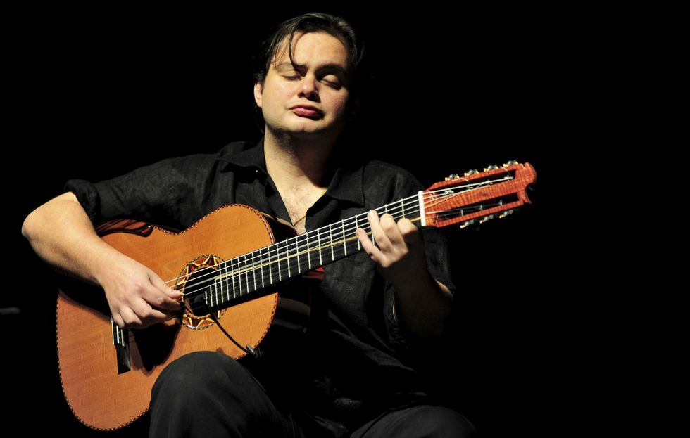 Yamandu Costa reverencia a cultura latino-americana
