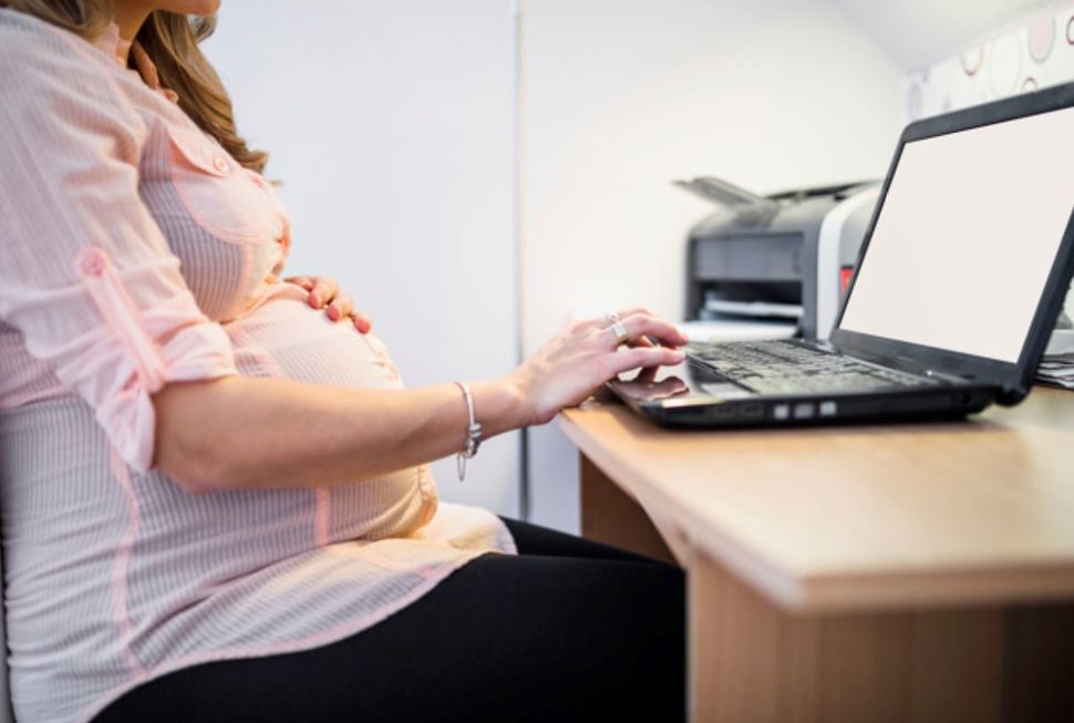 Pré-natal on-line e transmissão de parto se tornaram rotina