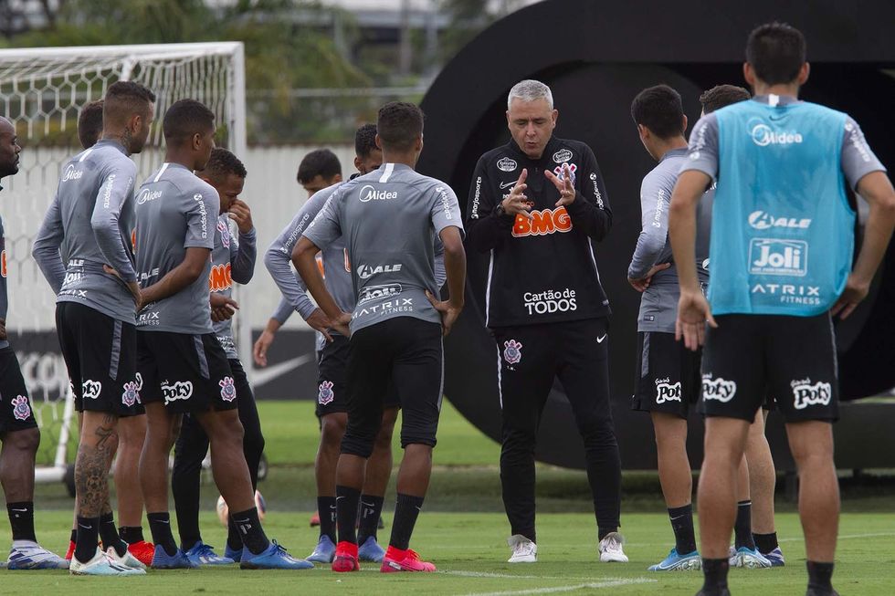 Timão precisa vencer e torcer para o Tricolor